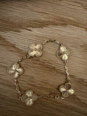 Van Cleef & Arpela Bracelet Alhambra Guilloche 18k yellow Gold 5 Motifs Bracelet